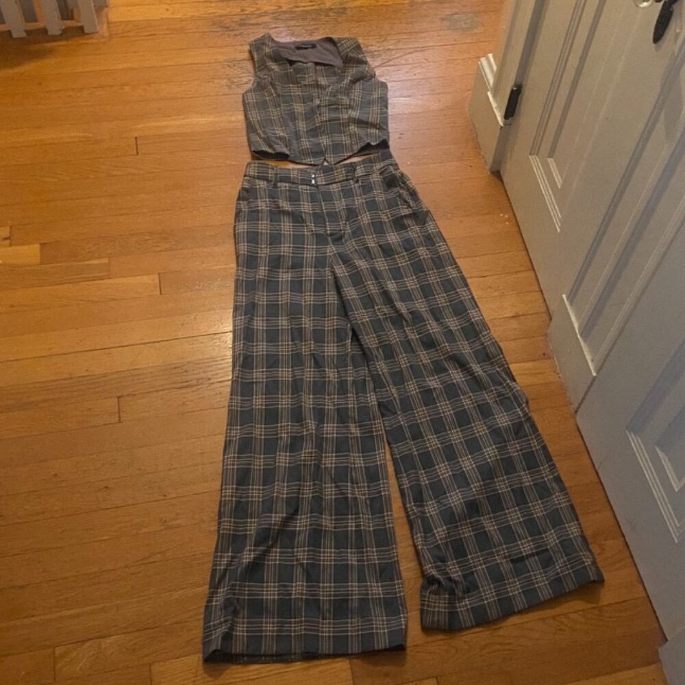 NWOT PLAID SET: WORK PARTY PANTS AND VEST. Boutique Classy Suit / Pantsuit SZ L